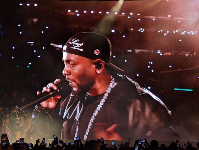 ENTER-REVIEW-BIGGEST-CONCERT-TOUR-2025-1-SJ.jpg