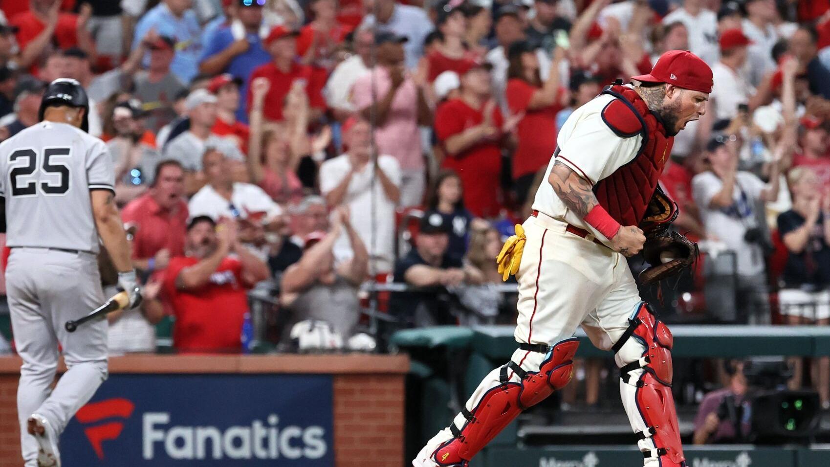 How Yadier Molina's 'sick' sense for pitches and Cardinals daring defense bested Yankees