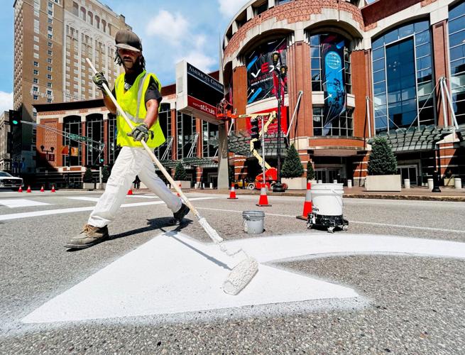 Sprucing up the streets for safety near the downtown �����Ӱ�ԭ�� convention center