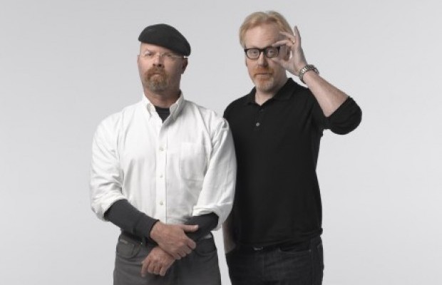 Mythbusters take their hit show on the road : Entertainment