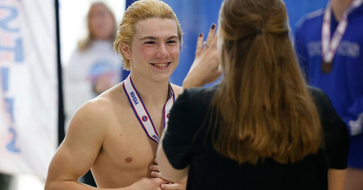 Webster Groves’ Loving caps career with third consecutive diving title