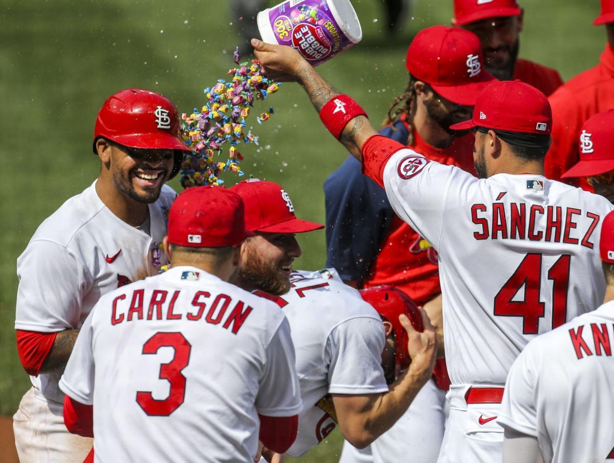 Carpenter Hits Three Run Pinch Homer Cardinals Win 4 3 On 10th Inning Wild Pitch St Louis Cardinals Stltoday Com