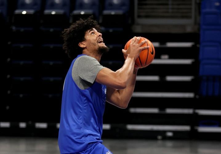 Slu Basketball Players