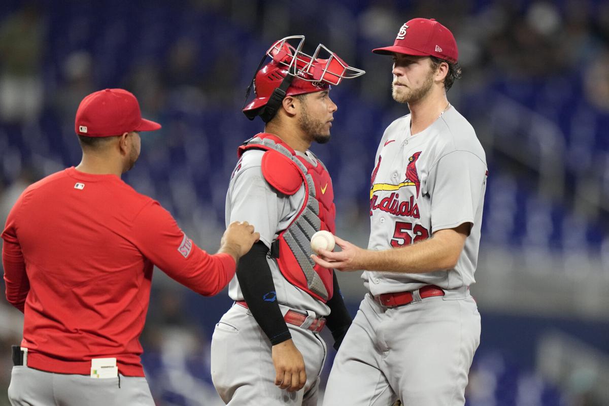Cardinals, back after long absence, sweep White Sox