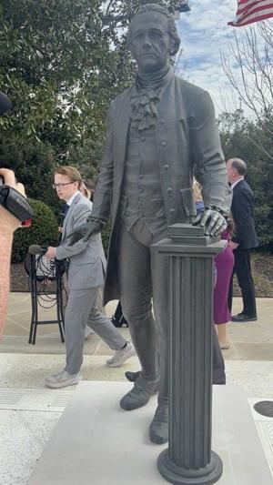 New White House Rose Garden statue created by Trump sculptor