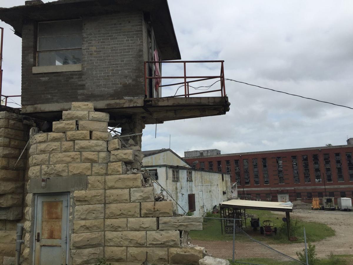 Tornado damages aged  Missouri State Penitentiary