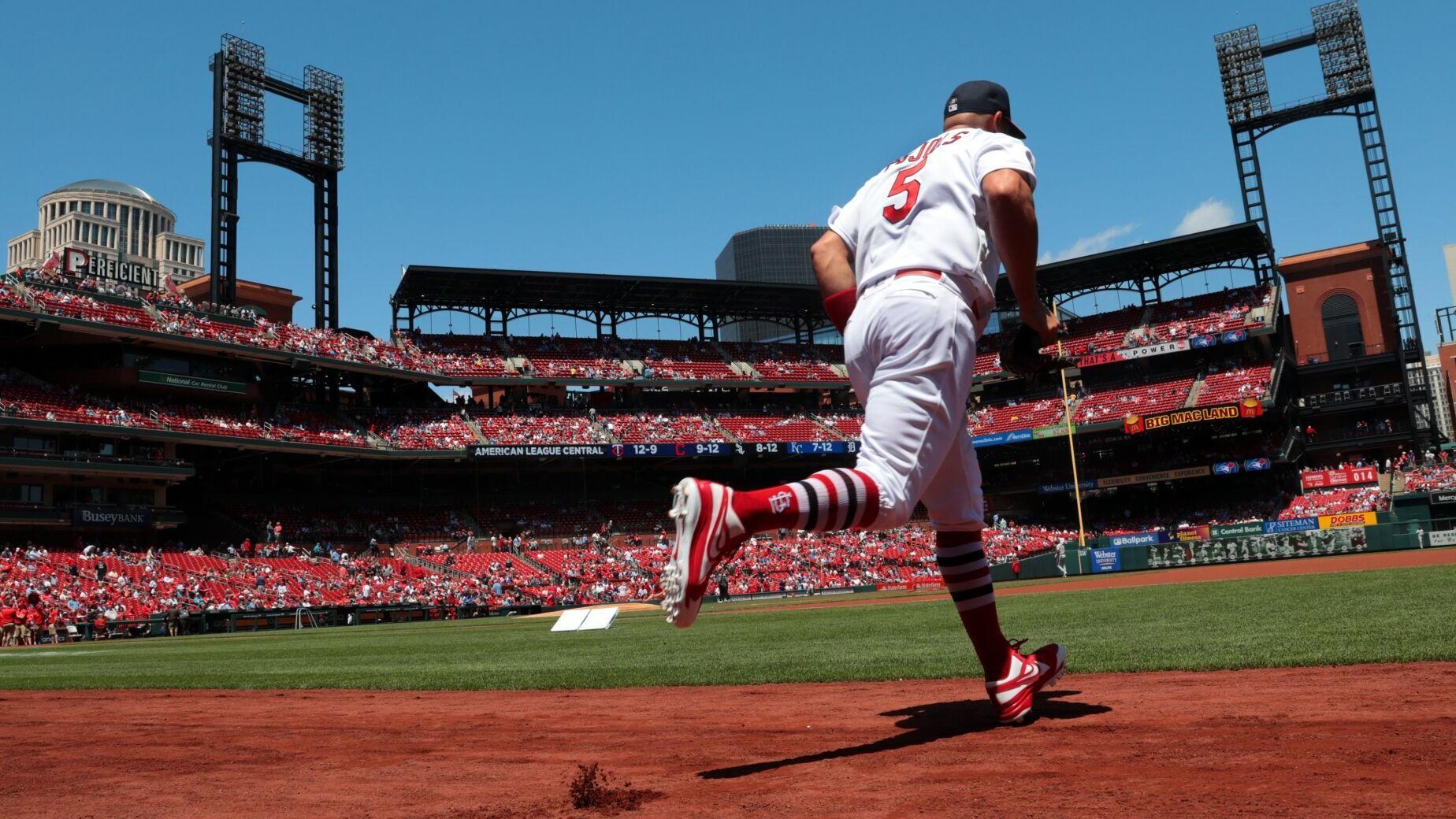 Pujols isn't first to fly back to the Redbirds