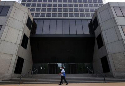 AT&T building in St. Louis' downtown will not be sold
