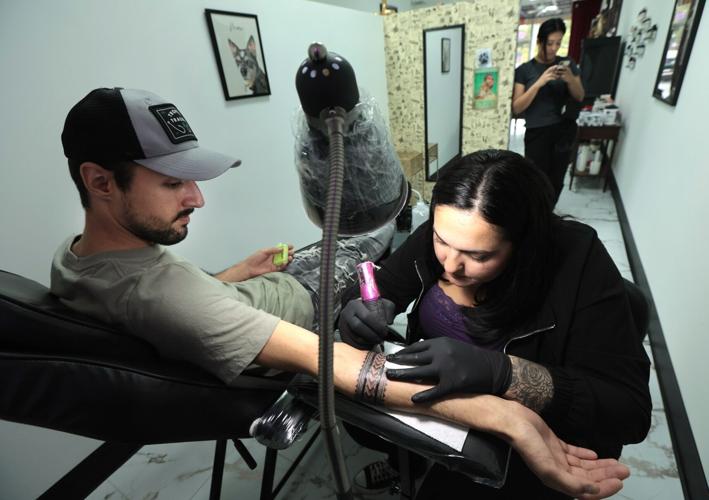 Artist Azra Selimovic opens first Bosnian tattoo parlor in Affton