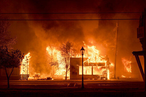 'Evacuate now:' Wildfires grow in Oregon as 500K flee