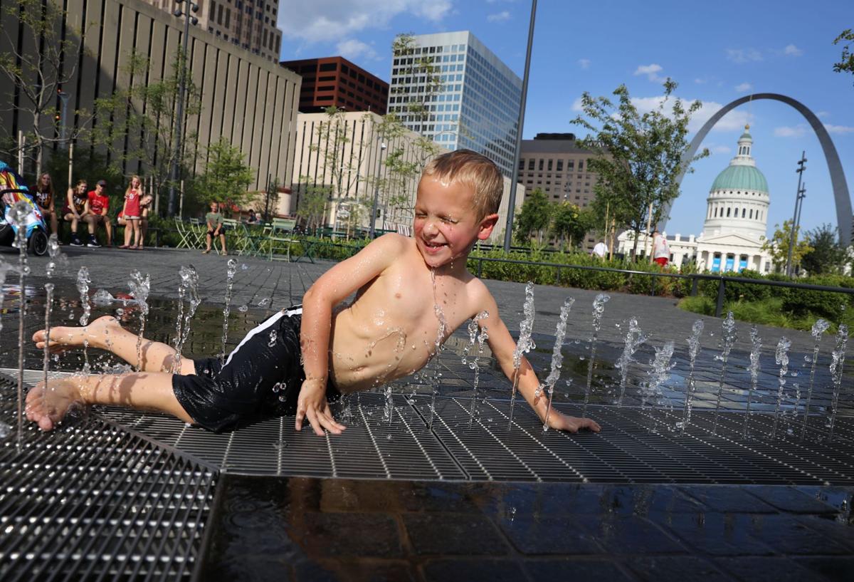 It's a record Temperatures hit 108 degrees in St. Louis Metro