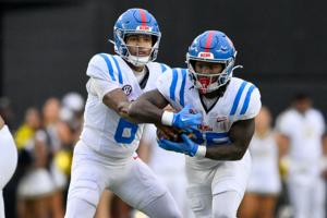 FOOTBALL-NCAA/