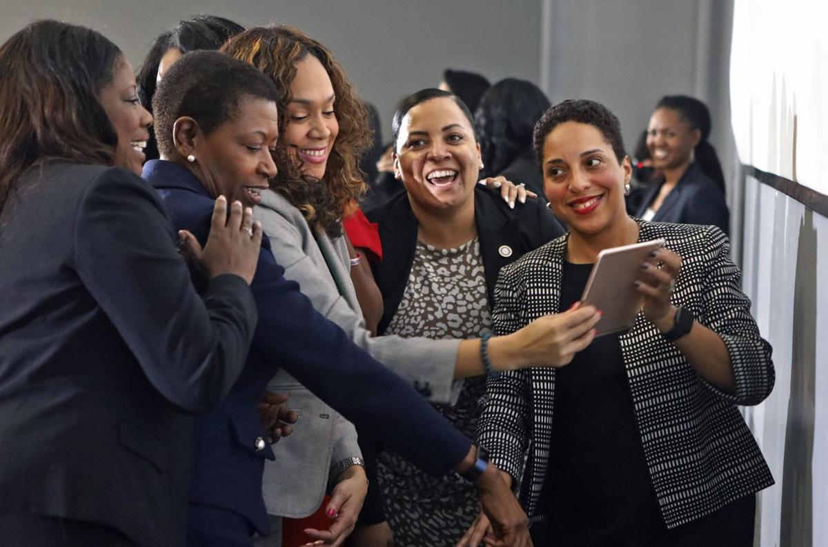 Prosecutors Converge On St Louis In Support Of Circuit Attorney Gardner Amid Investigation Law And Order Stltoday Com Gardner told cnn in a statement that she was alarmed by the events and her office is investigating. prosecutors converge on st louis in