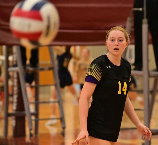 Strong senior group has Valmeyer dreaming big High school girls