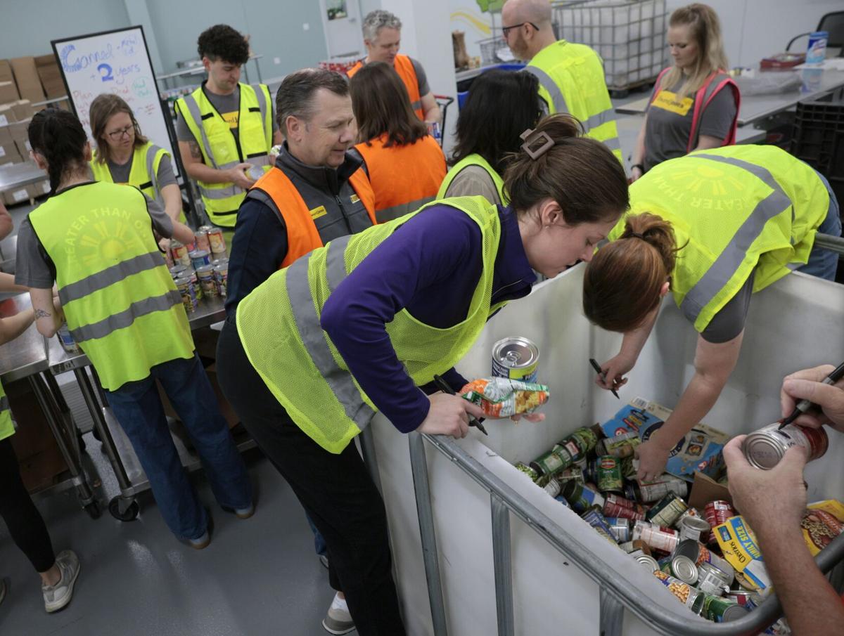 Operation Food Search gathers food relief for unpaid TSA workers