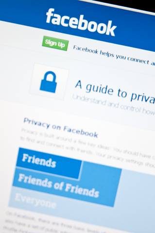 facebook privacy screen