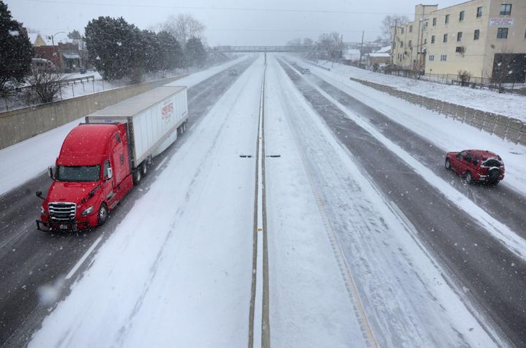 St. Louis region 'under the gun' as snow begins earlier than expected