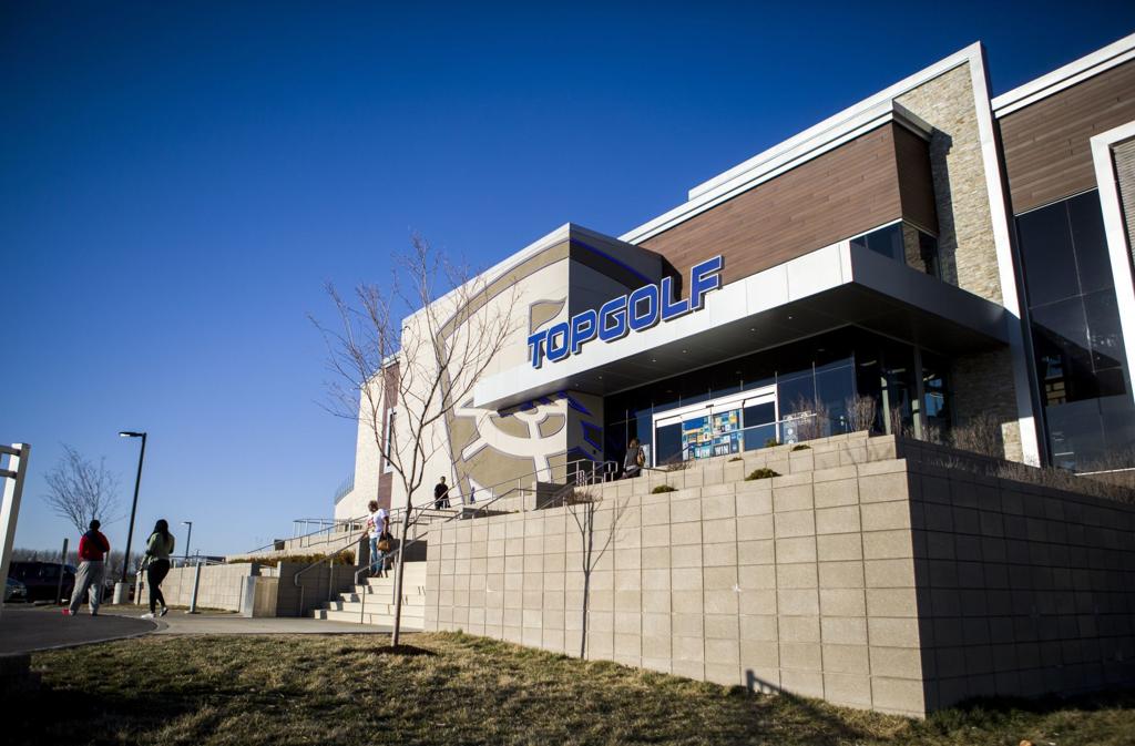 Photos Swing Away At Topgolf Golf Stltoday Com
