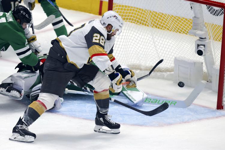 Pavelski's OT goal keeps Stars from being swept by Golden Knights
