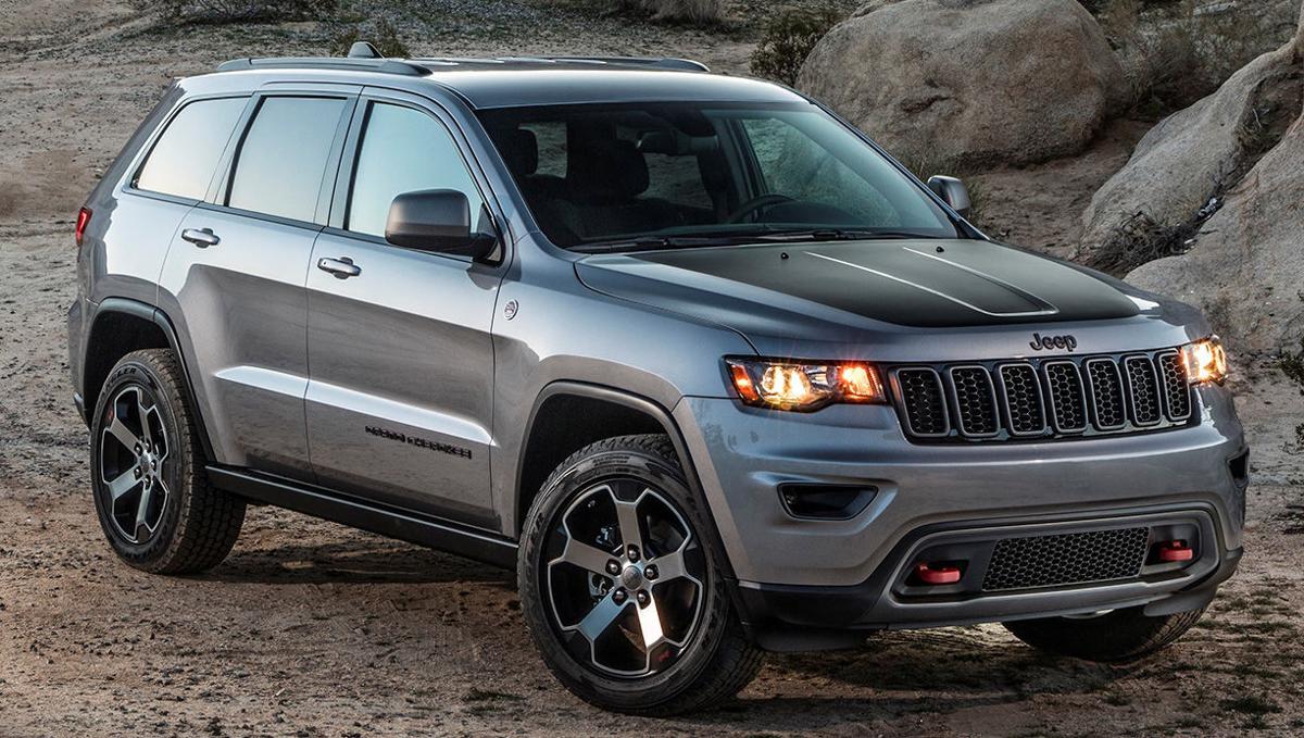 17 Jeep Grand Cherokee Limited Is Classy But Trailhawk Is The Headline Automotive Stltoday Com