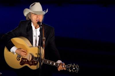 Dwight Yoakam S Generous Pageant Show Spans Genres