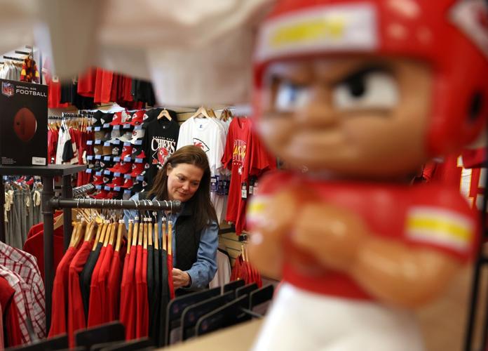 St. Louis area residents buy Chiefs merch