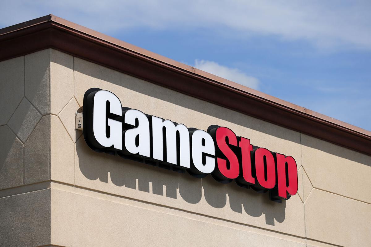 Køb Monograph hed In fight over GameStop shares, smaller investors winning as 2 big players  flinch