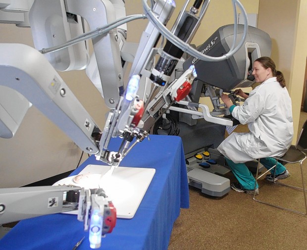 HOUR STORY Granite City's 1.7 million robo surgeon Local Illinois News