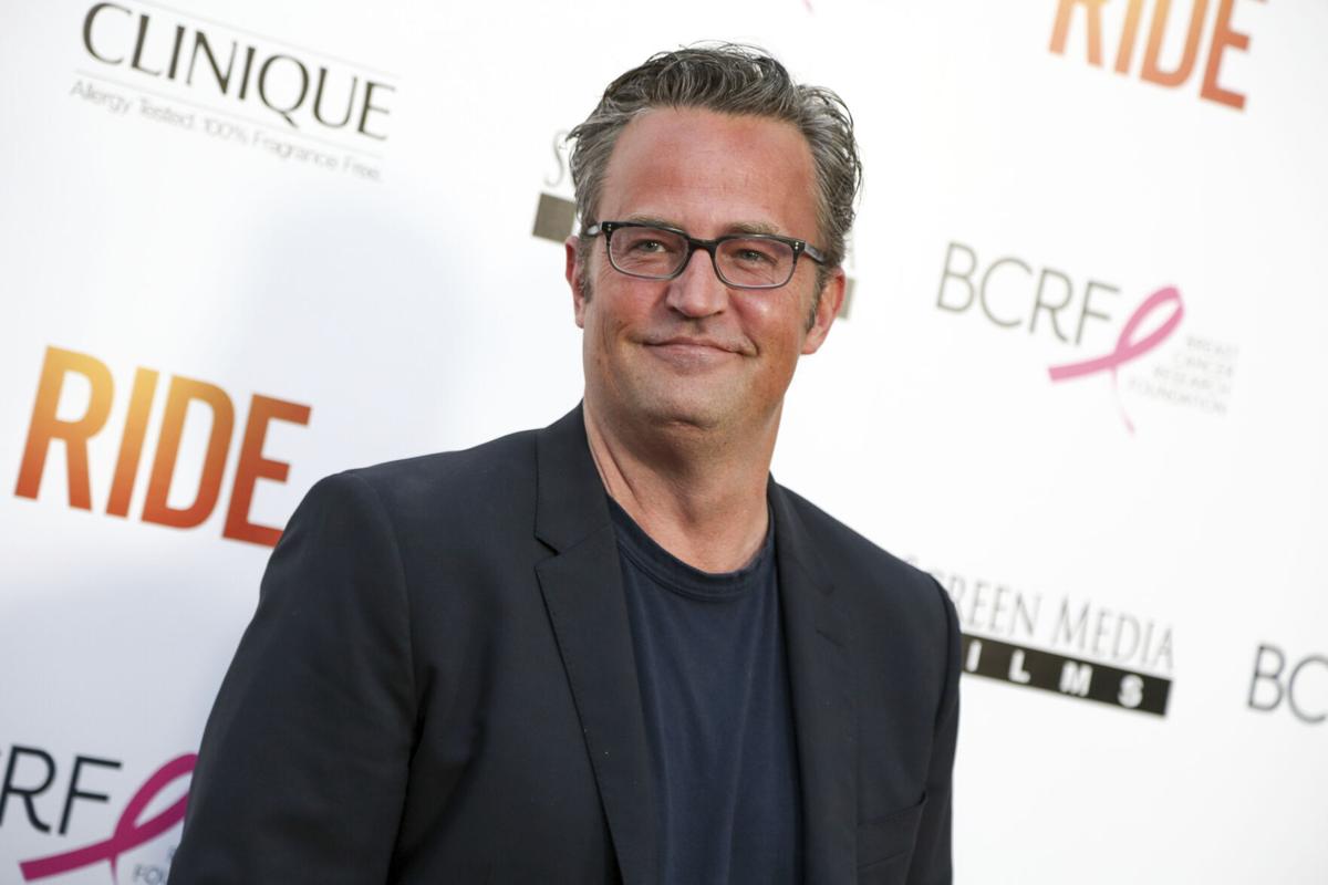 Friends' cast releases joint statement honoring late co-star Matthew Perry  - ABC News