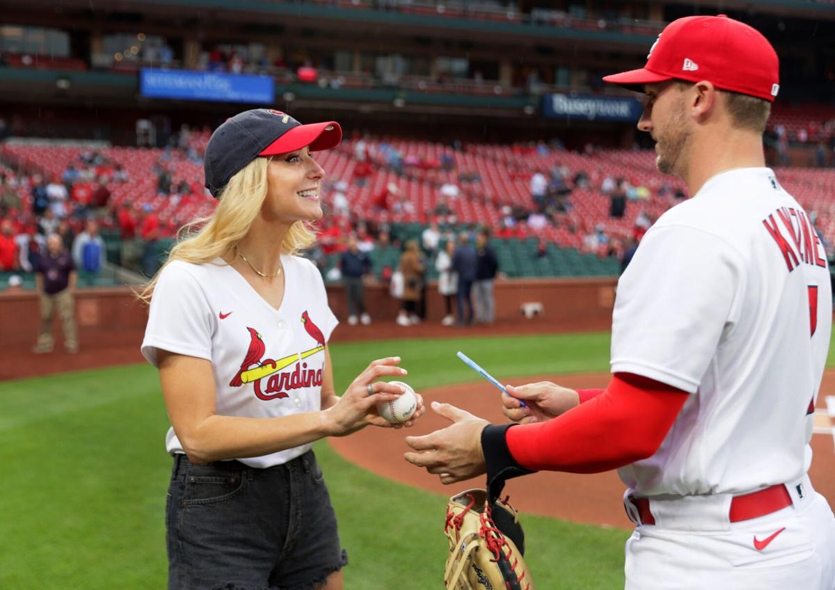 Nikki Glaser throws the first pitch at Cardinals game Thursday
