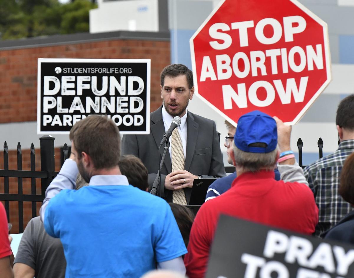 Protests at new Planned Parenthood facility in Fairview Heights