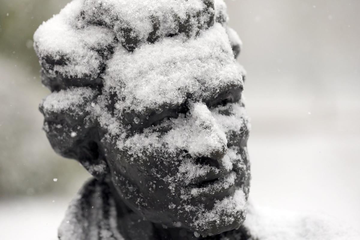 Snow Falling In St Louis Metro Metro Stltoday Com