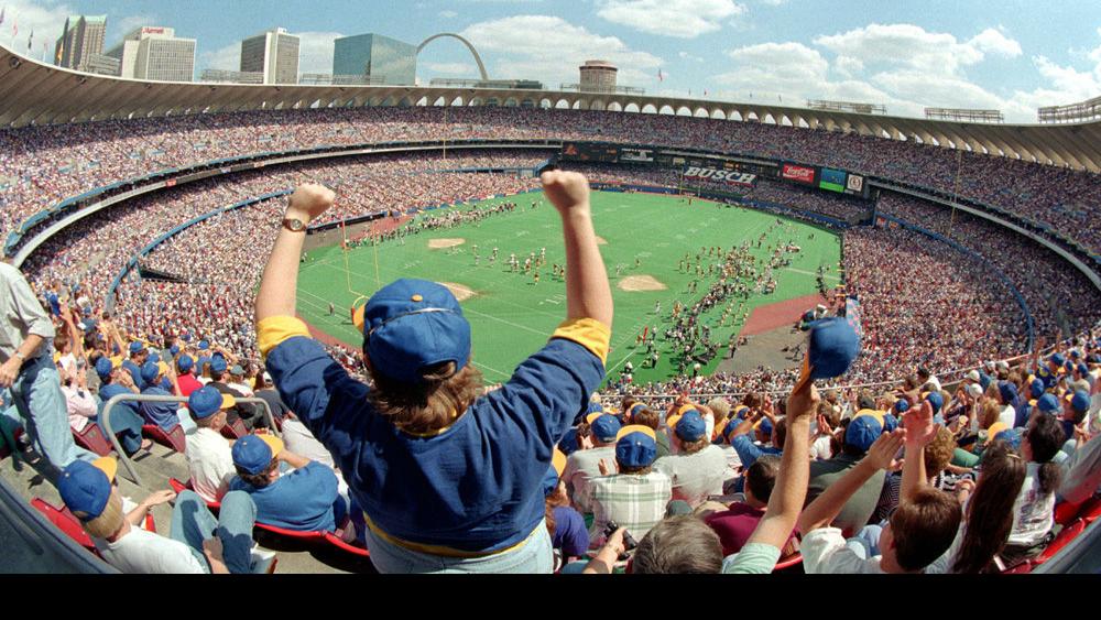 Fans Revel In Rams First Victory At Home In 1995 Pro Football Stltoday Com