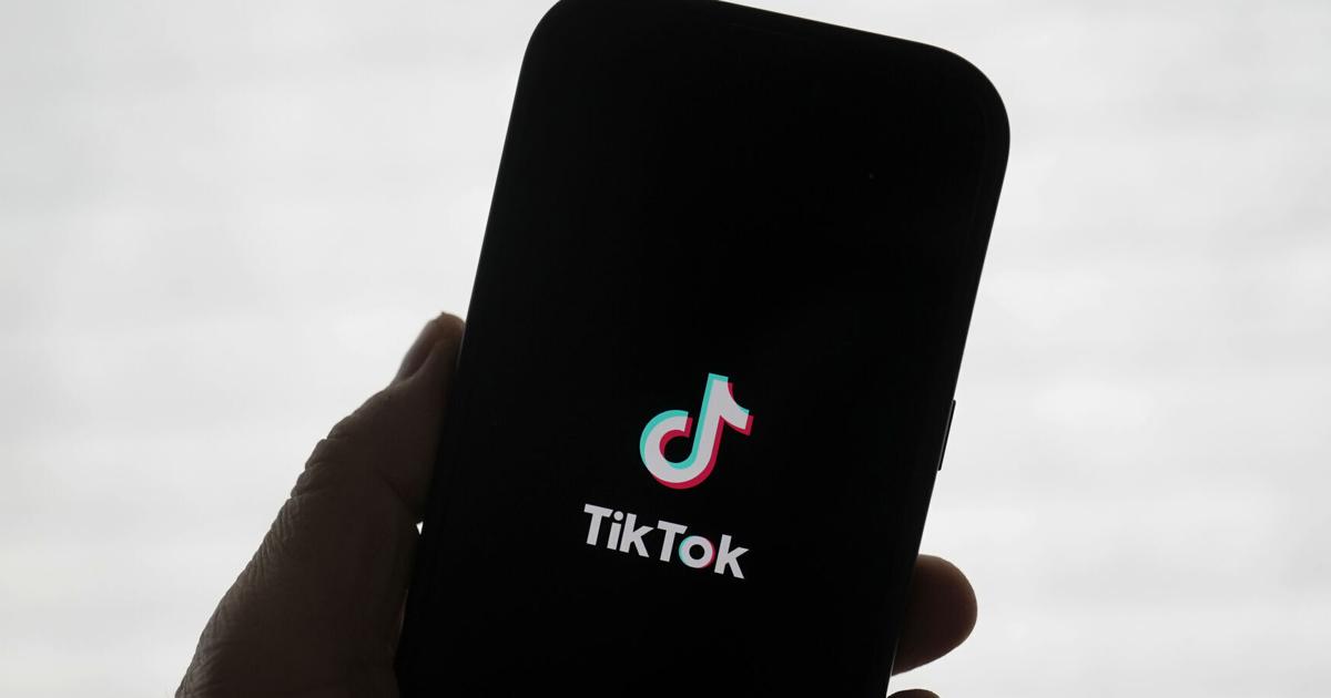 TikTok signs deal to sell US unit to American investors