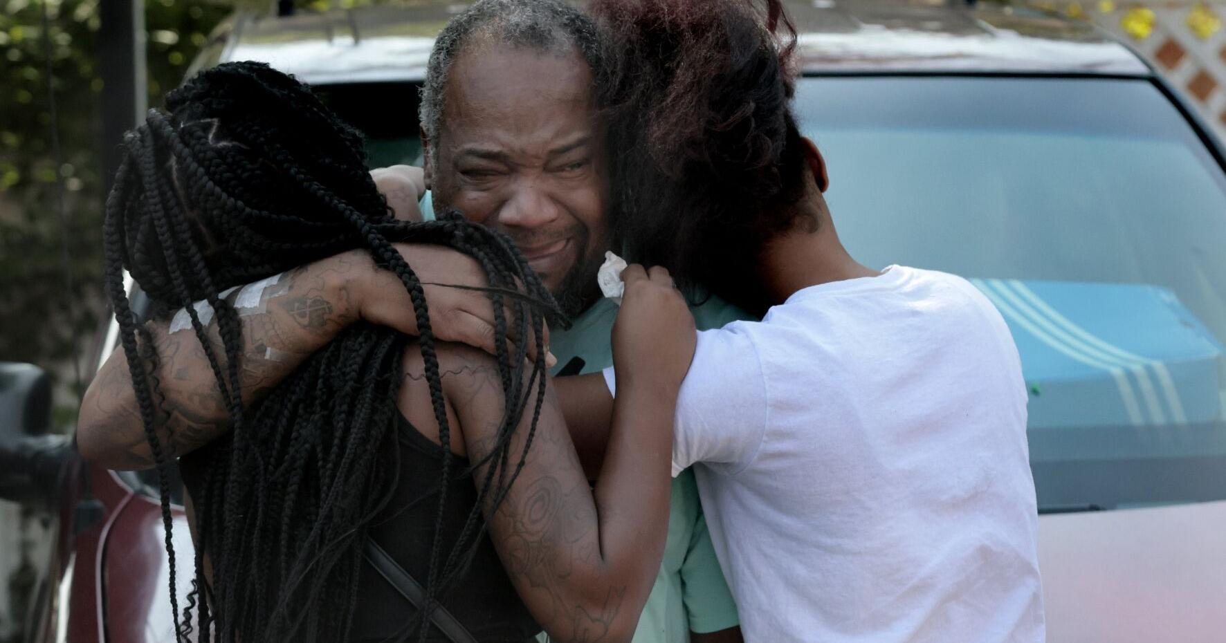 Tenants had security worries before St. Louis shooting. Victim's family feared 'the streets.' - Vimarsana News