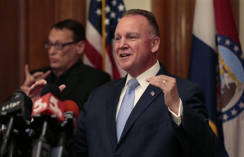 Robert Tracy named 51 police chief, first from outside the ranks