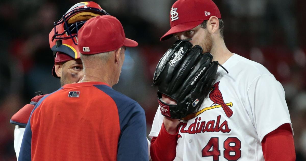 Longtime ace Adam Wainwright returns to Cardinals for 2023 season, per  source