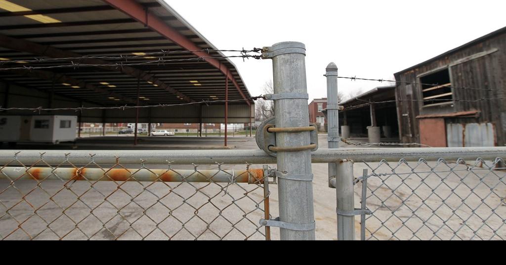 Dogtown residents back apartment projectwith conditions