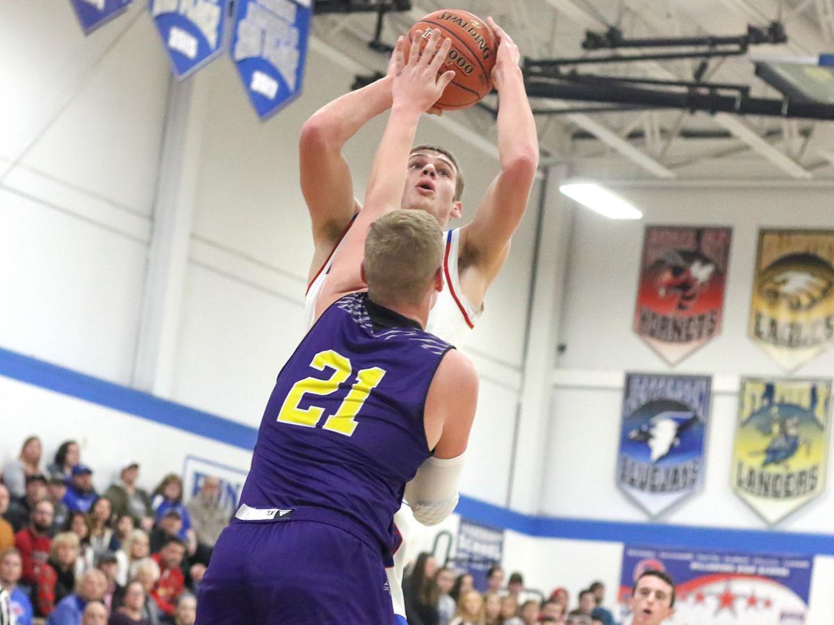 Taggart leads way as Eureka beats Hillsboro, claims Steighorst