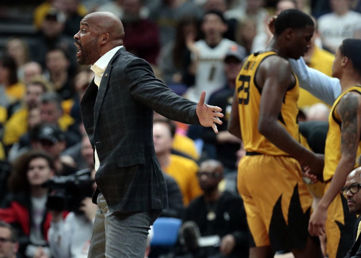Mystery Juco Addition Axel Okongo Joins Mizzou S Infamous 7 Foot Club Mizzou Sports News Stltoday Com