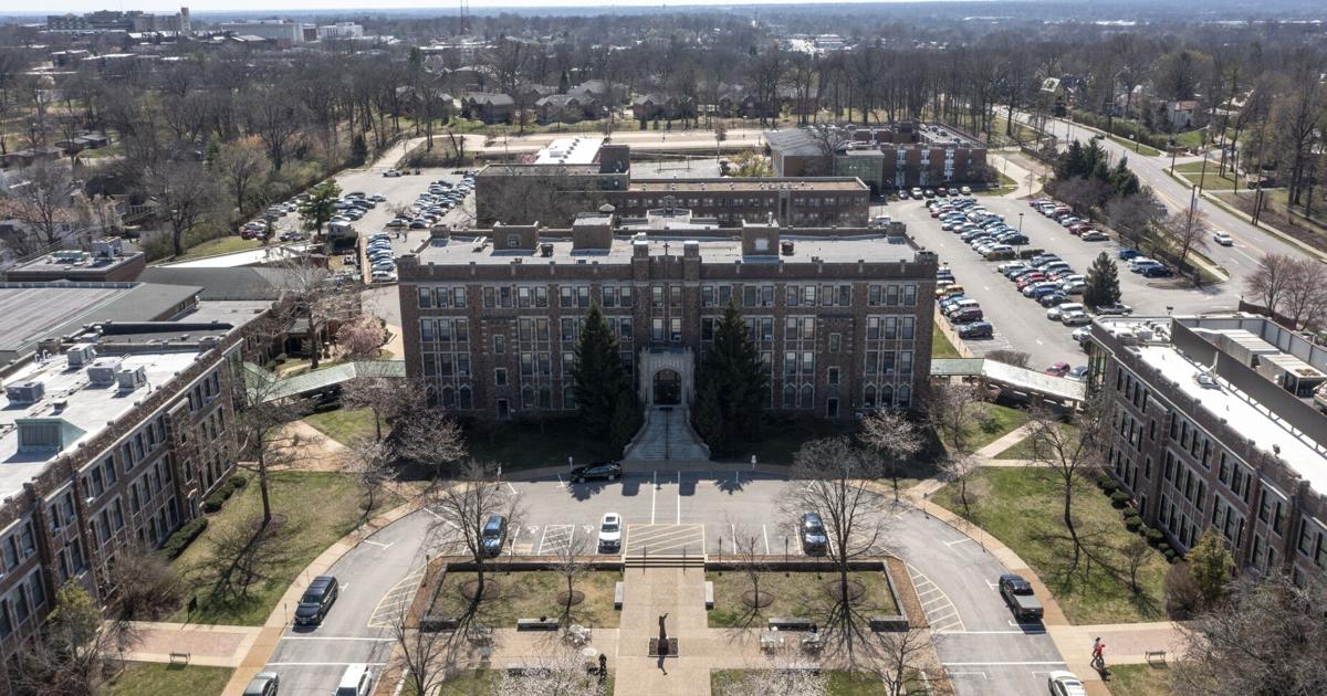 Several St. Louis colleges make watchlist for financial risk Several St. Louis colleges make watchlist for financial risk