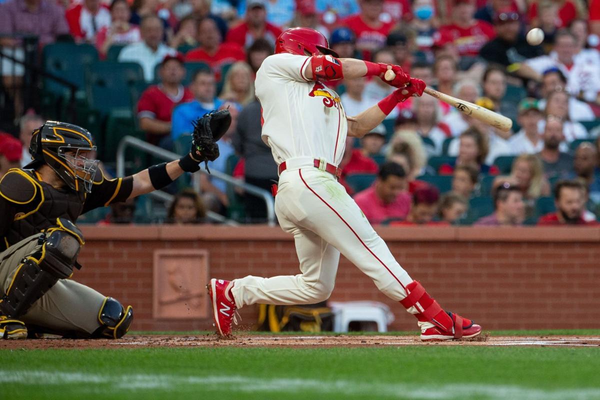 O'Neill's late homer rallies Cardinals to 3-2 win over Padres