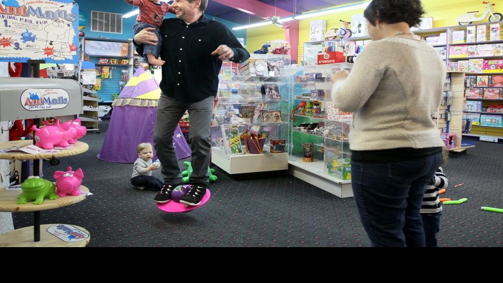 Toy store customers turn to crowdsourcing to save St. Louisarea