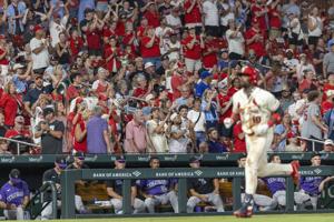 Cardinals take on Rockies at Busch Stadium