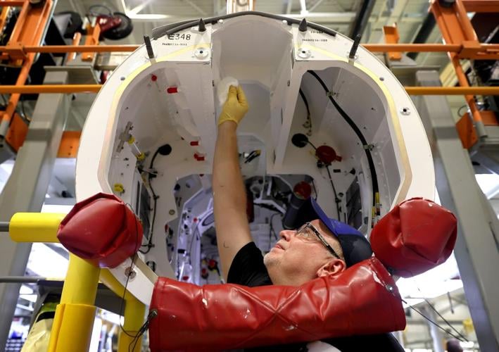 Boeing F/A-18 fighter jet manufacturing in 51����