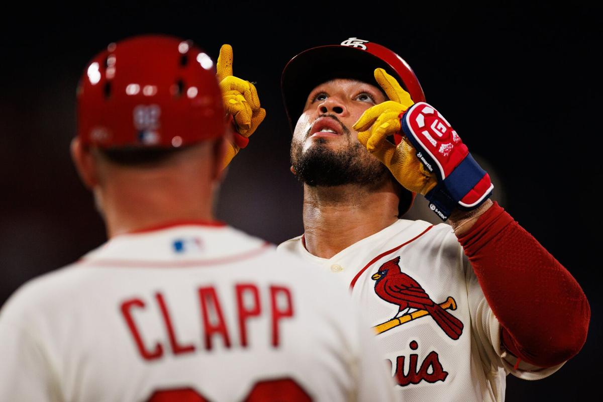 Cardinals unleash 17-hit barrage in 9-6 win vs. Nationals to split