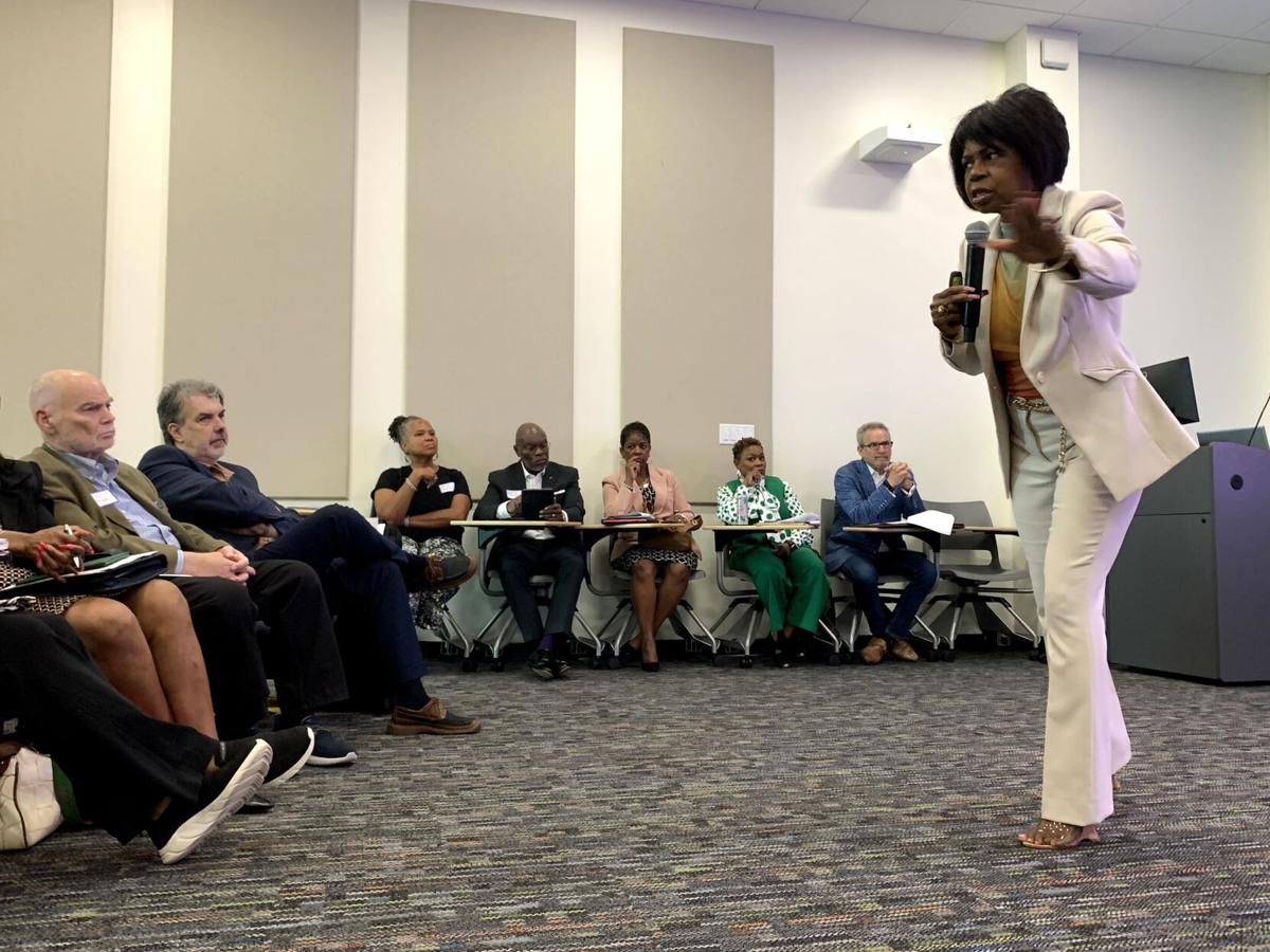 �����Ӱ�ԭ�� Region Future of Public Education Task Force meets for the first time