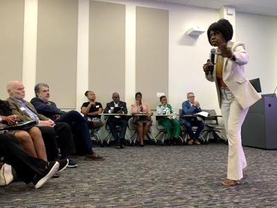 �����Ӱ�ԭ�� Region Future of Public Education Task Force meets for the first time