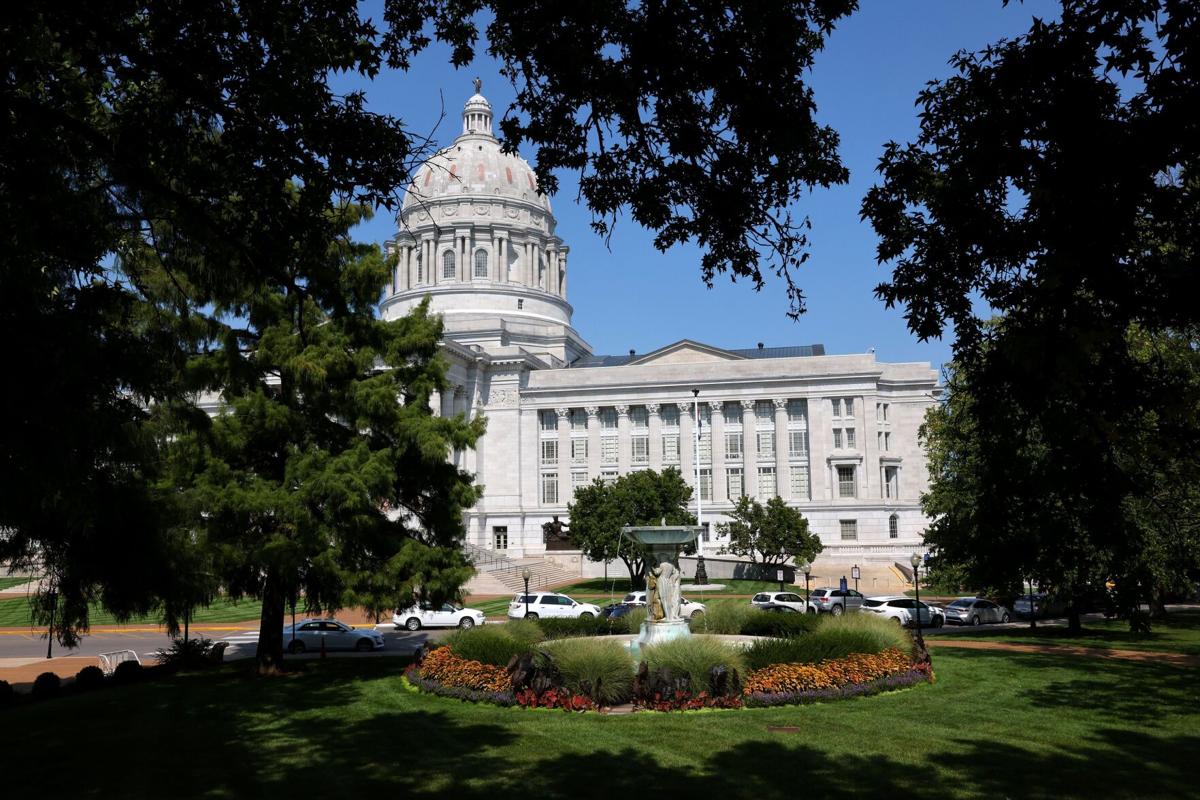 ֱ State Capitol