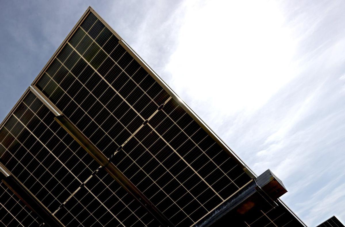 ameren-to-put-solar-canopies-at-two-of-its-area-facilities